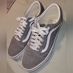 Men's 7.5 vans